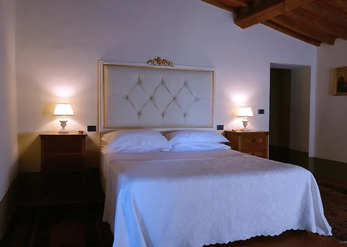 Bella Di Ceciliano Couette-café 4*